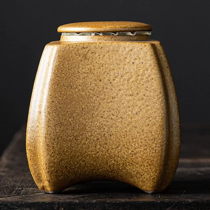 Geometric metalic urn