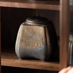 Geometric metalic urn